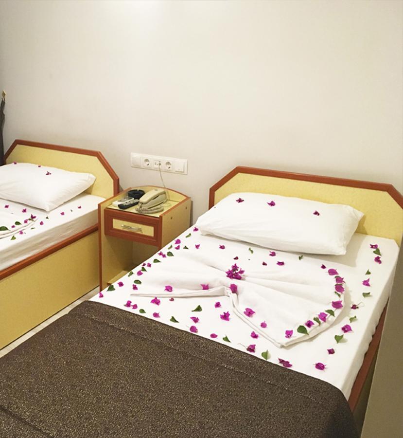 Dostlar Hotel เมร์ซีน ภายนอก รูปภาพ